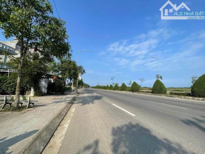 MẶT TIỀN HOÀNG SA QUẢNG NGÃI CÓ 3 LÔ LIỀN KỀ - 1