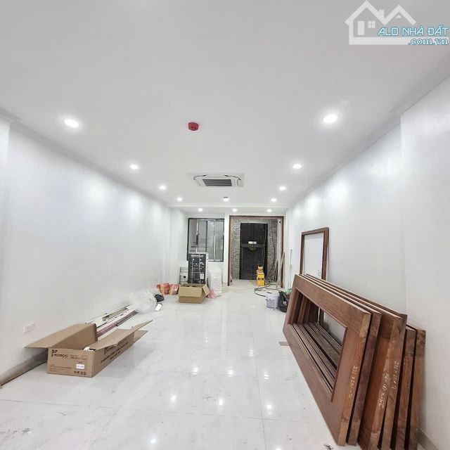 Bán nhà mặt phố Nguyễn Xiển, Thanh Xuân, kinh doanh đỉnh cao. - 1