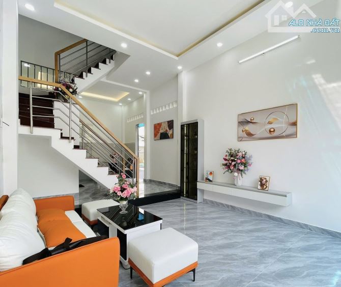 HẺM XE HƠI 5M MÃ LÒ - GIÁP TÂN PHÚ - NGAY NGÃ TƯ 4 XÃ -NHÀ MỚI ĐẸP 2 TẦNG 48M2 CHỈ 4.29 TỶ - 1