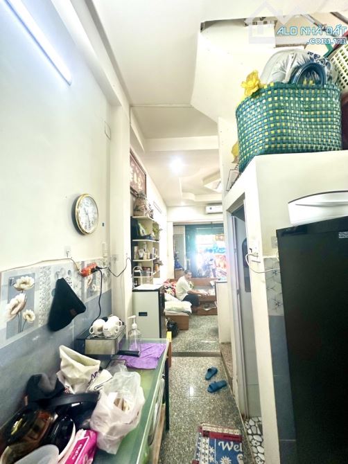 Ngay đường Nguyễn Sơn - khu họ Lê — bán nhà mặt tiền 44m2 . Chỉ nhỉnh 5 tỉ - 1