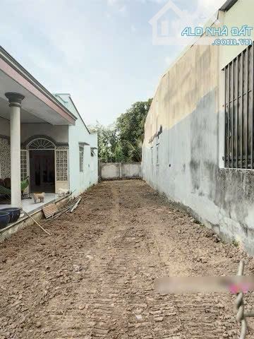 Đất gần chợ Tương Bình Hiệp, 4,5x23 giá 1tỷ820 - 1