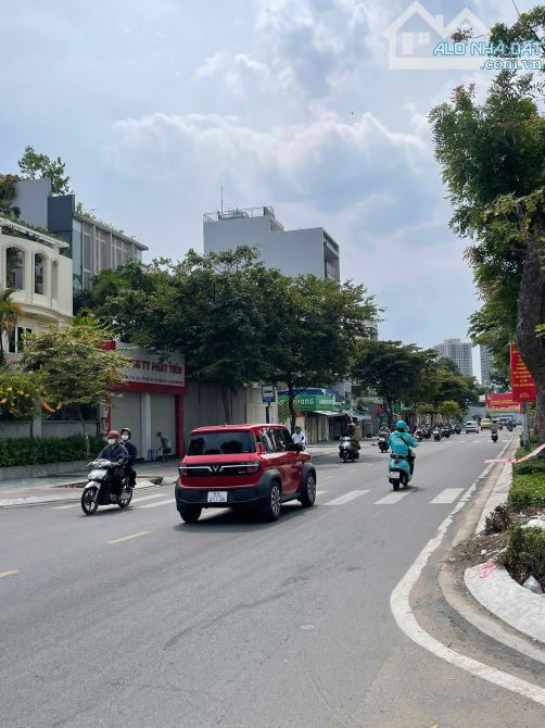 BIỆT THỰ GÓC 2MT ... Lữ Gia, Q.11 - 424m2 (17 x 22) - 3 Tầng Sân Vườn - Giá 89 tỷ - 1