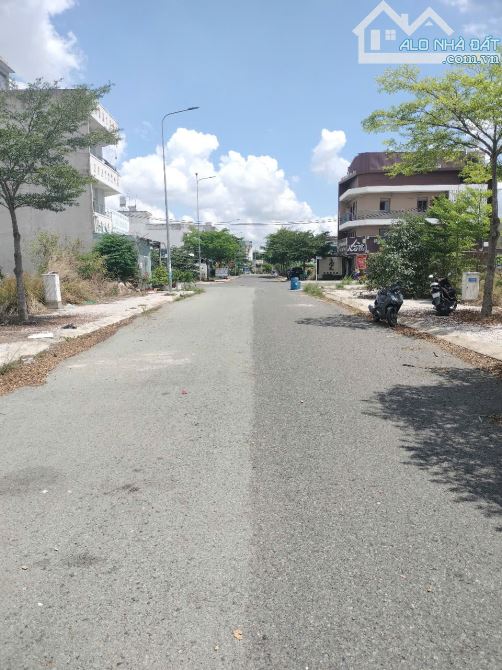 BÁN ĐẤT 105m² – NẰM TRƯỚC TTTM - TRƯỜNG HỌC - BV QUỐC TẾ ( KHU TÊN LỬA 2) - 1