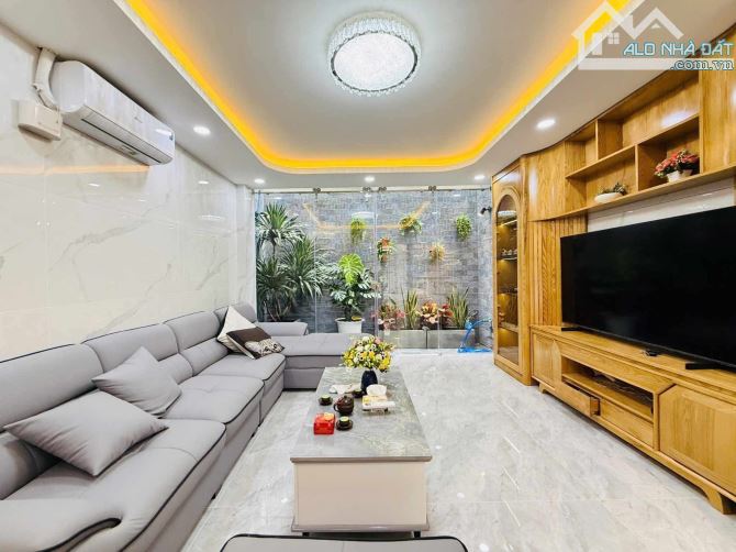 NHÀ PHỐ GÒ VẤP , THANG MÁY , HẺM XE TẢI THÔNG , TẶNG PHUN NỘI THẤT XỊN XÒ. - 1