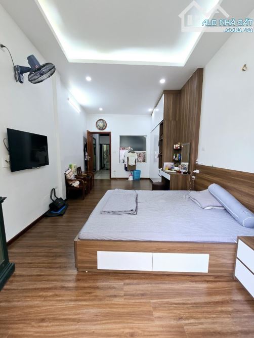 PHỐ CỔ BÊN CẠNH – NHÀ ĐẸP 6 TẦNG THANG MÁY – Ô TÔ VÀO NHÀ – KINH DOANH ĐỈNH – SỔ NỞ HẬU Bạ - 1
