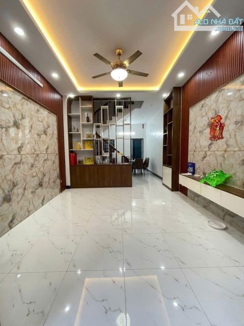 Nhà đẹp ngõ 169 Hoàng Mai, 4 tầng, Sân để xe riêng, Ngõ thông - 1