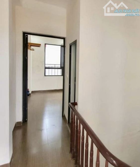 NHÀ DÂN XÂY 3 TẦNG 40M 3 NGỦ, 3 WC RẤT PHÙ HỢP CHO GIA ĐÌNH TRẺ. - 1