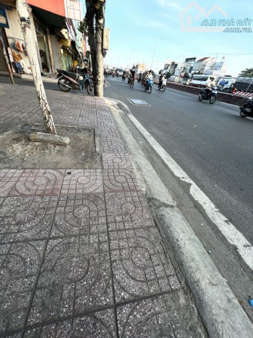 Mặt Tiền Quốc Lộ 22 - 120m2,Không Lộ Giới - Giá Đầu Tư 10.5 Tỷ.