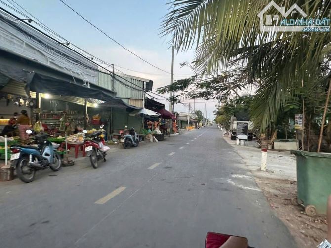 143m2 mặt tiền nhựa 6m Bà Thoại Tân Lân Cần Đước 1tỷ150 SHR - 1