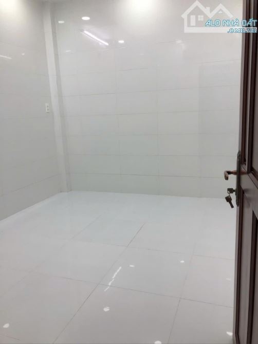 Nhà Nguyễn Trãi, P.7, Quận 5 – 3 tầng – Dòng tiền 13tr/tháng – HXH vài bước – DT 35.2m² - 1