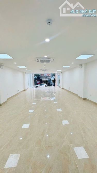 Bán tòa nhà Hoàng Văn Thái - MẶT PHỐ - 114m2 - MT KHỦNG 8M - 8T CÓ HẦM - 150tr/th - 60 tỷ. - 1