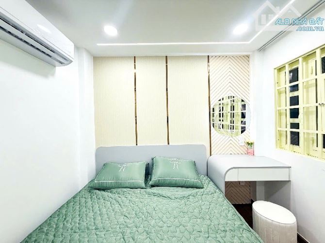 Nhà đẹp 2 lầu 1 sân thượng hẻm Nguyễn Văn Đậu, Bình Thạnh - 1