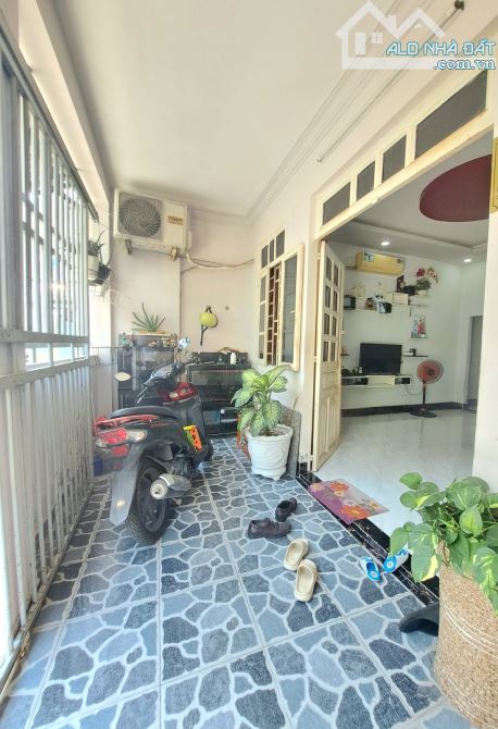 CHỈ 2,95 ĐỒNG – NHÀ VIP GIÁP THỦ ĐỨC – HẺM Ô TÔ – Ở NGAY! - 1