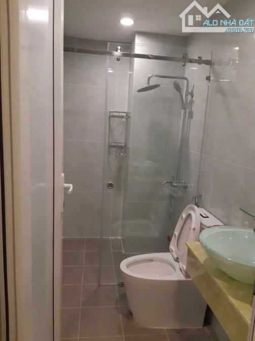 BÁN NHÀ MỚI HẺM XE HƠI TRÁNH NHAU NGAY ĐẠI HỌC HUTECH 4X16,5M 4 TẦNG - 1