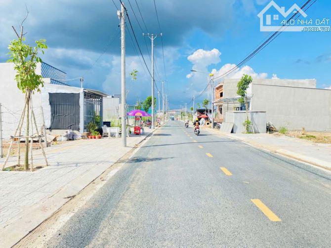 💥💥💥 CG. BÁN NHANH NỀN SỔ HỒNG VỊ TRÍ SÁNG ĐẸP GIÁ TỐT HIẾM CÓ TRỤC CHÍNH VÀO CHỢ - 1