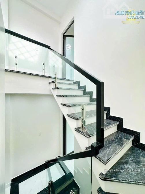 Dãy 6 căn nhà cực đẹp có sân cổng cạnh chợ 208 phường Hùng Vương, Hồng Bàng chỉ từ 2,7 tỷ - 1