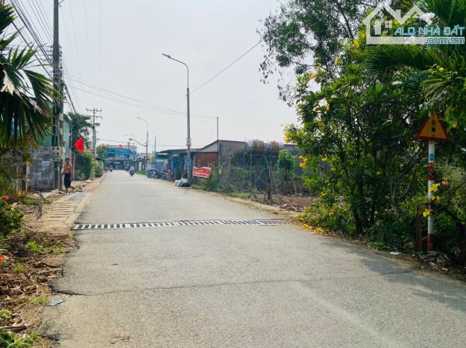 Giá chỉ 2 tỷ 550. Bán nhà mặt tiền đường Bình Hoà Cây Dương, 7x27m sổ thổ cư. - 1