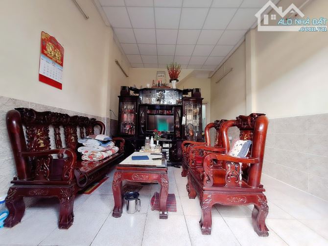 7 TỶ HƠN - HẺM Ô TÔ NGAY TRIỂN LÃM TÂN BÌNH - SÁT MẶT TIỀN - DT 4*11M ĐÚC 2 TẤM - MỞ VP CT - 1