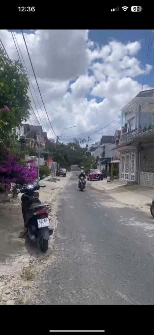 Bán gấp lô đất hai mặt tiền KQH Ngô Quyền P6 Đà Lạt - 1
