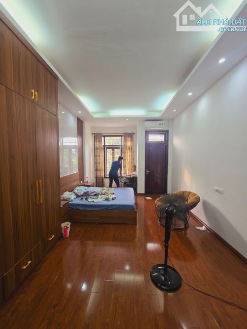 BÁN NHÀ NGUYỄN VĂN HUYÊN, Ô TÔ TRÁNH, KINH DOANH, THANG MÁY CHỜ, DT 66m x 5T, CHỈ 24.9TỶ - 1