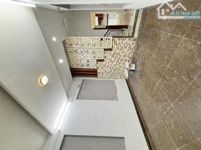 73m2, 2 tầng, khu vip biệt thự, Ng Xí, P13, Chỉ nhỉnh 10T còn TL - 1