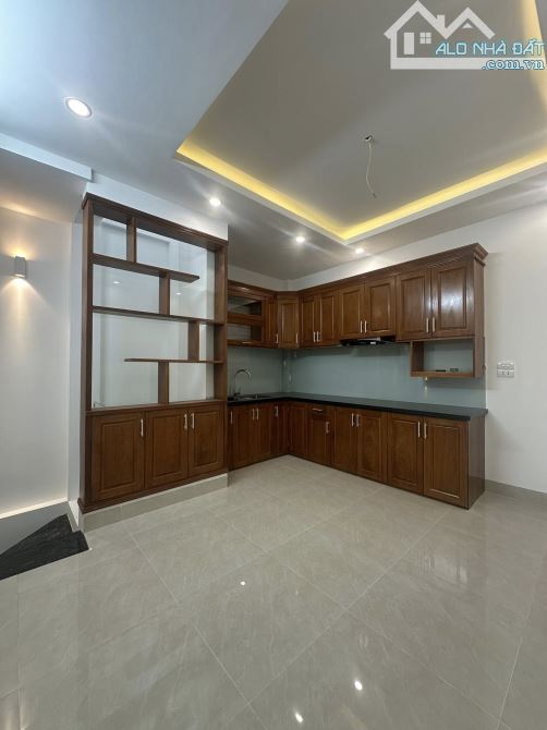 BÁN NHÀ Đại Từ 6 tầng thang máy, dt 51m2, mt 3.7m, 12.3 tỷ - 1