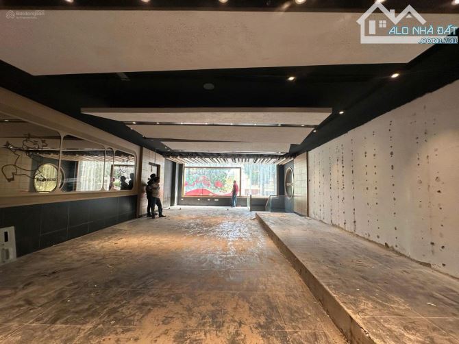 Cho thuê nhà Mặt tiền 11 Lê Quý Đôn, Q3 - DT 7.5x22m, Trệt lầu - Giá thuê 160t/tháng TL - 1