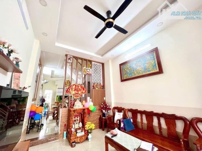 NHÀ 3 TẦNG - CĂN GÓC 3 MẶT HẺM XE HƠI 6M - ĐỐI DIỆN CHUNG CƯ 4S LINH ĐÔNG - 1