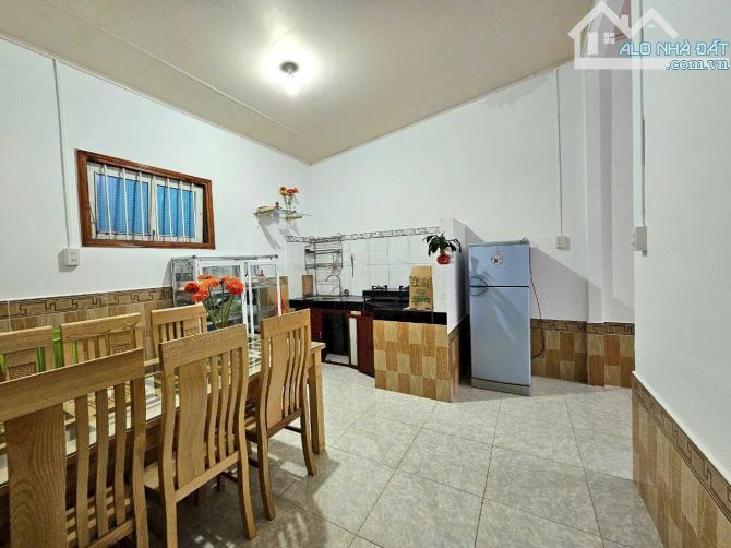 Một ngôi nhà ở một vị trí hiếm + srxd đã hoàn công giá chỉ bằng nhà nông nghiệp - 1