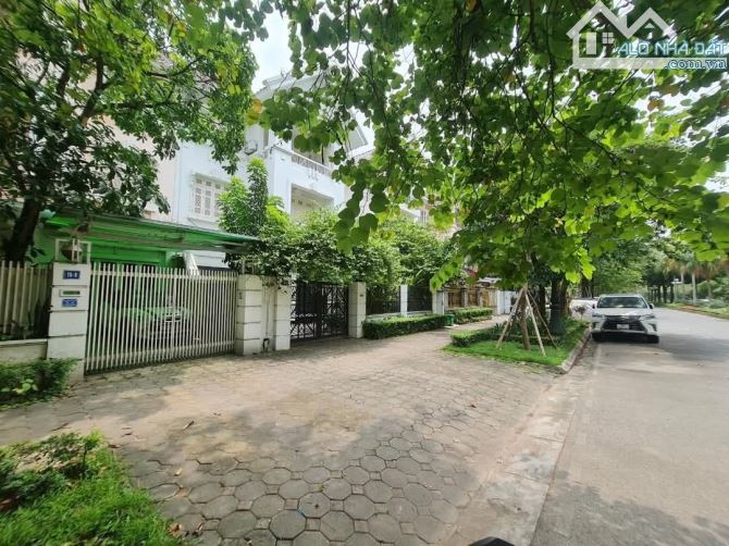 💥SỐC💥chỉ 🤑 QUANH 250tr/m² 🤑🏡 BIỆT THỰ CIPUTRA – VỊ TRÍ ĐẸP, ĐƯỜNG 2 CHIỀU VỈA HÈ RỘN - 1