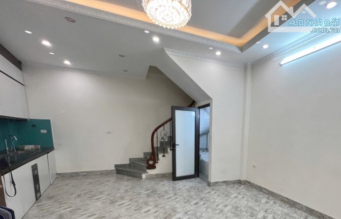 BÁN NHÀ BỒ ĐỀ, LONG BIÊN- 33M2, 5 TẦNG, NGÕ Ô TÔ TRÁNH, GẦN CHỢ, AN SINH ĐỈNH, HƠN 6 TỶ - 1