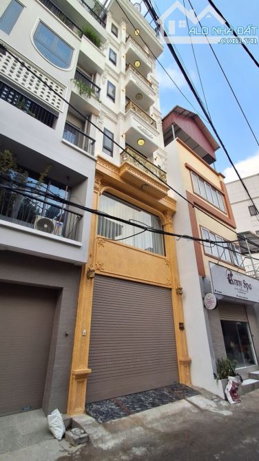Nhanh Tay , Nhanh Tay . Ô Tô Tránh Nhau Trước Nhà 150m2 mà Giá Chỉ 19 Tỷ - 1