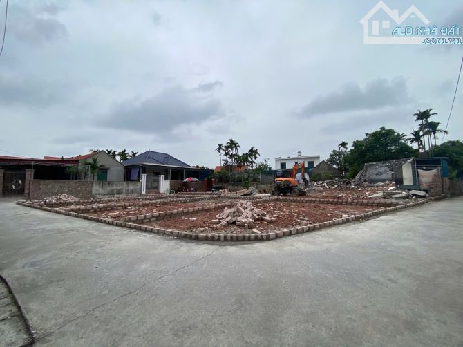Đất Hoà Bình oto đỗ cửa đường thông các ngả giá chỉ 1,4xx tỷ  - Dt : 60m ngang 4,7m - 1