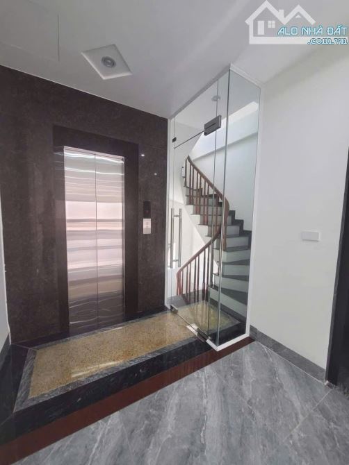 Bán nhà Phạm Văn Đồng, 47m2, phân lô, ô tô, nội thất lung linh,  nhỉnh 8tỷ. - 1