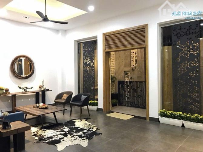 BÁN NHÀ đường NGUYỄN VĂN HƯỞNG 10mx16m 3 tầng GIÁ 37,5 TỶ thương lượng. - 1