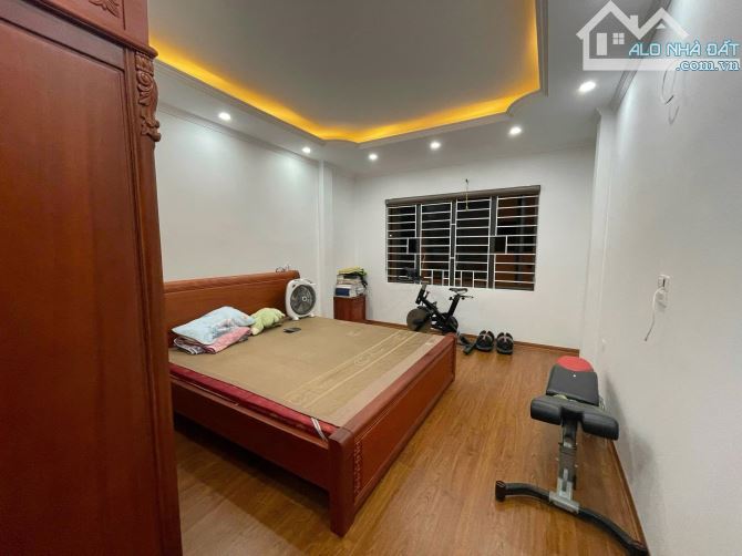 SIÊU PHẨM PHẠM NGỌC THẠCH - 39M 5 TẦNG NHỈNH 7 TỶ NGÕ 3 GÁC CHẠY VÈO VÈO - 1