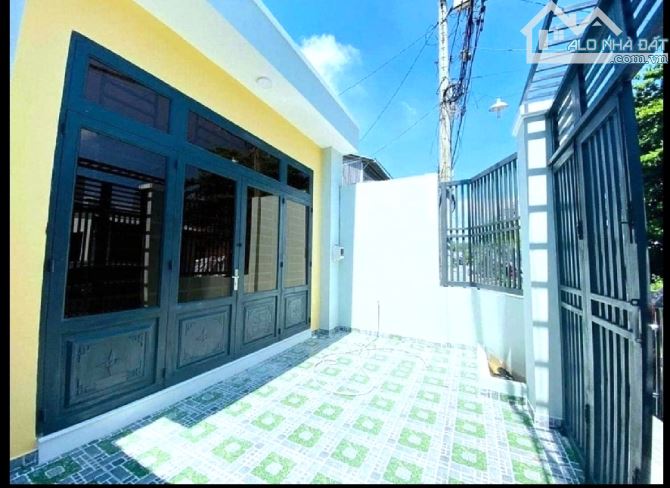 BÁN GẤP NHÀ MẶT TIỀN 70M2(5X15M), ĐƯỜNG 10M THÔNG TRUNG MỸ TÂY. 4 TỈ - 1