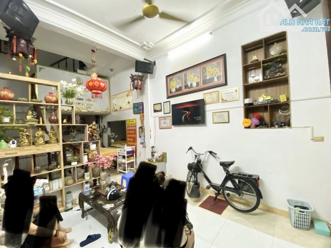 Bán nhà Xuân Đỉnh -  ô tô đỗ cổng quay đầu - 30m mặt ngõ kinh doanh - 2 thoáng - 1