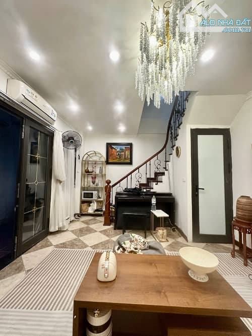 Siêu hiếm! Phố Yên ninh cách 1 nhà ra phố, nhà đẹp, full nội thất, nhà 5 tầng, mt 4,1m, gi - 1
