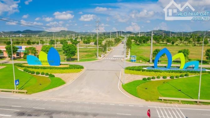 Đất nền dự án khu Dịch Vụ Hỗn Hợp VSIP Quảng Ngãi - 1