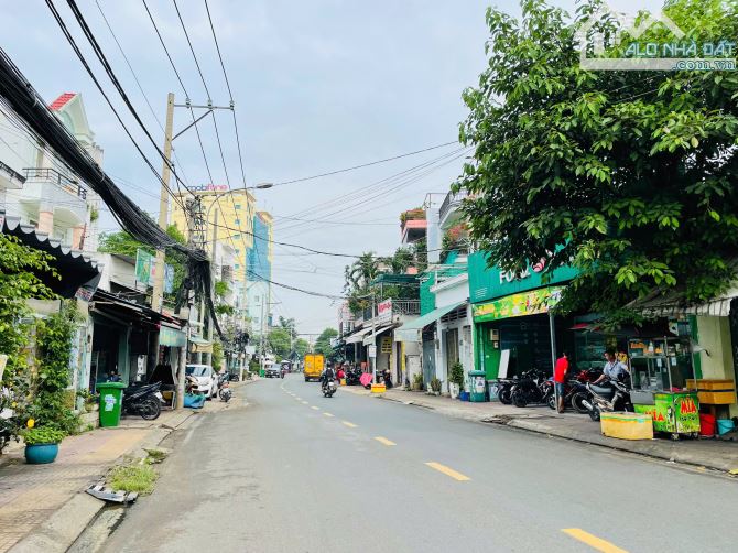 Nhà Đẹp 4 Tầng Vào Ở Liền Ngay Xa Lộ Hà Nội - Hiệp Phú, DTS 331m2 ngang 6m, hỗ trợ bank - 1