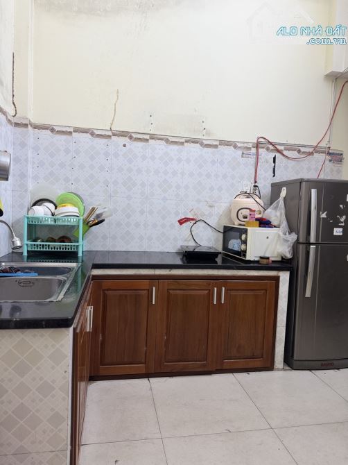 Gấp gấp chủ bán nhanh căn nhà kẹp cống víp, KD đỉnh mà giá nhỏ xíu xiu - 1
