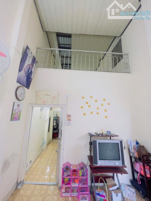 Bán nhà nở hậu Hoàng Bật Đạt, P15, quận Tân Bình. 46m2 x 2 tầng - 4x13 . Giá 4 tỷ TL - 1