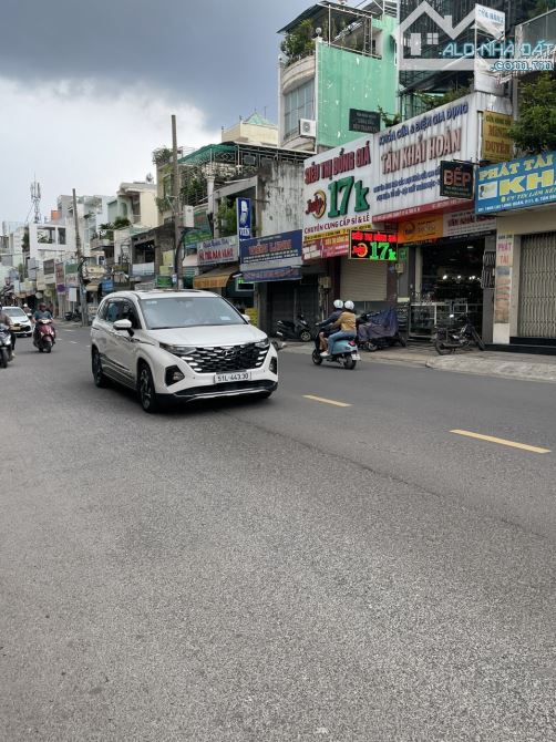 Nhà Mặt Tiền Chợ Vải Tân Bình – Đầu Tư Sinh Lời – Giá Tốt .DT 73m2.5 tầng.Lạc Long Quân - 1