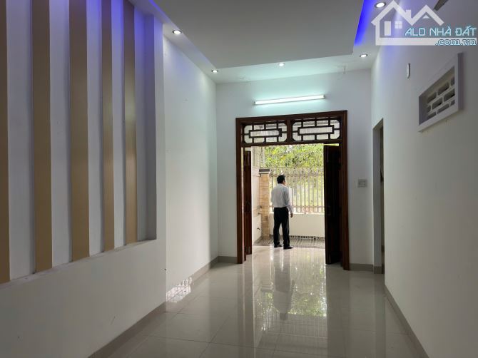 Bán nhà ktái định cư Vĩnh Hiệp và Vĩnh Trung. DT 120m2 ngang 6m. 3PN. Giá bán 3,6 tỷ - 1