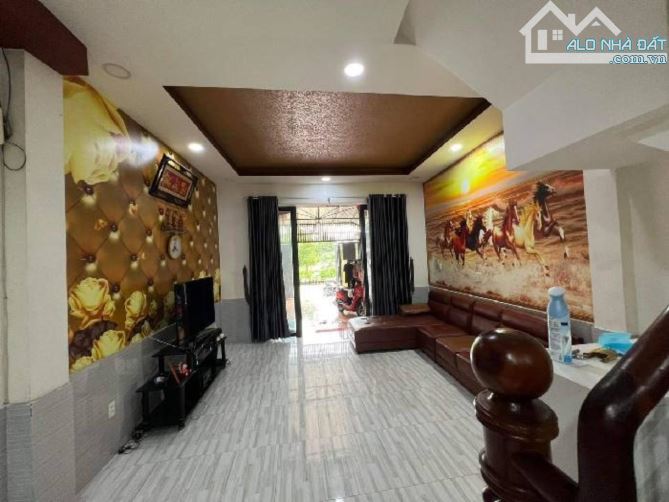 🍎 BÁN GẤP NHÀ THẠNH XUÂN 43 -  3 TẦNG MỚI ĐẸP - 72M2 NGANG GẦN 5M- 5.5TỶ TL💢 - 1