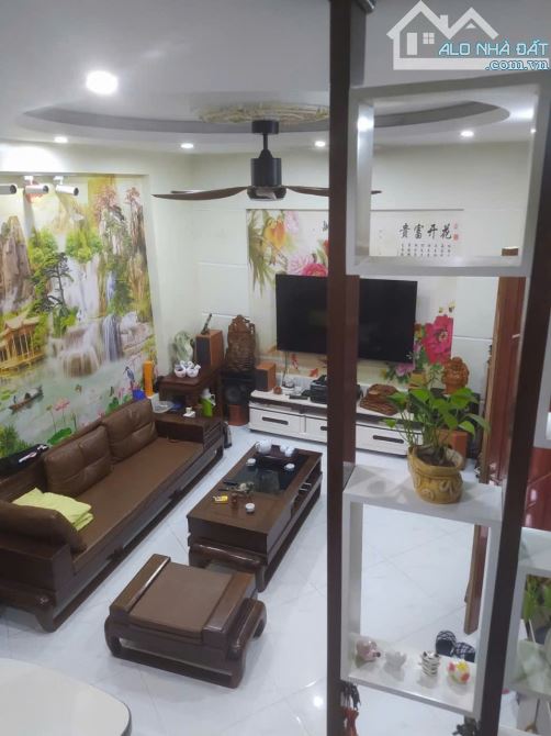 SIÊU ĐẸP BÁN NHÀ PHỐ BỒ ĐỂ - LONG BIÊN, 57M,   4TẦNG, GẦN PHỐ NGUYỄN VĂN CỪ. - 1