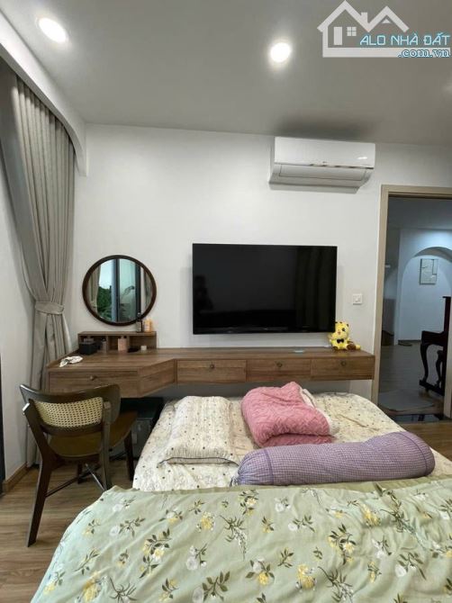 NHÀ 5 TẦNG - CHỈ NHỈNH 5 TỶ – QUANG TIẾN – Ô TÔ ĐỖ CỬA –CỰC GẦN  ĐẠI LỘ THĂNG LONG - 1
