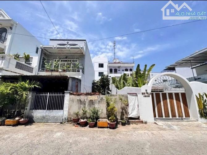 Bán đất mặt tiền Dương Hiến Quyền - Vĩnh Hoà - Nha Trang - 1