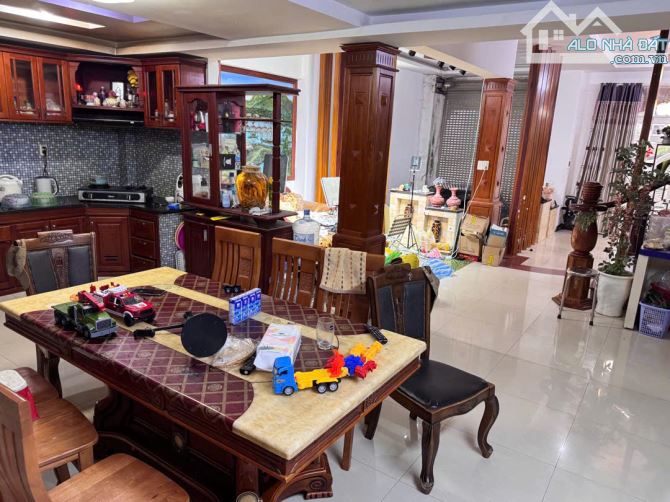 BIỆT THỰ VIP NAM VIỆT Á - GẦN SÔNG HÀN- 200M2, NGANG 10M - GIÁ SIÊU RẺ CHỈ 12 TỶ! - 1